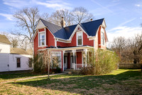 511 E Chestnut