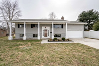711 White St