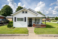 310 W Daisy Ln