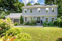 2016 Ridgeview Dr